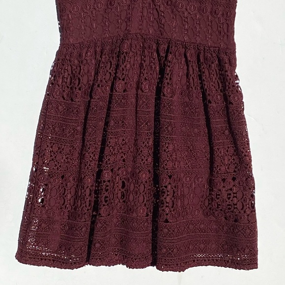 ABERCROMBIE Women’s Burgundy Lace Sleeveless Mini Dress Size 10 - Picture 6 of 10
